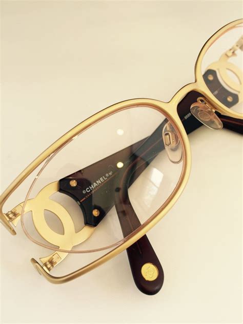 chanel glasses old women's